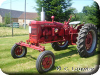 Mc Cormick Farmall F235 d