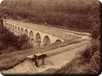 l'aqueduc en construction